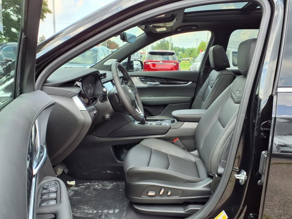 Thumbnail: 2025 Cadillac XT6 - 14