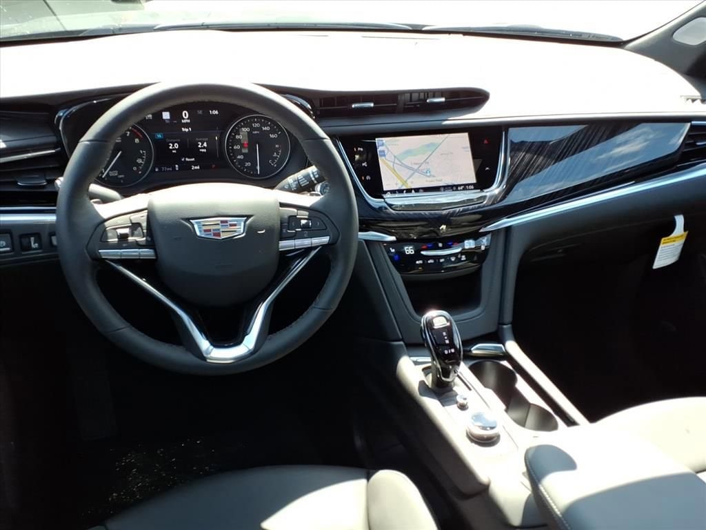 Thumbnail: 2025 Cadillac XT6 - 8