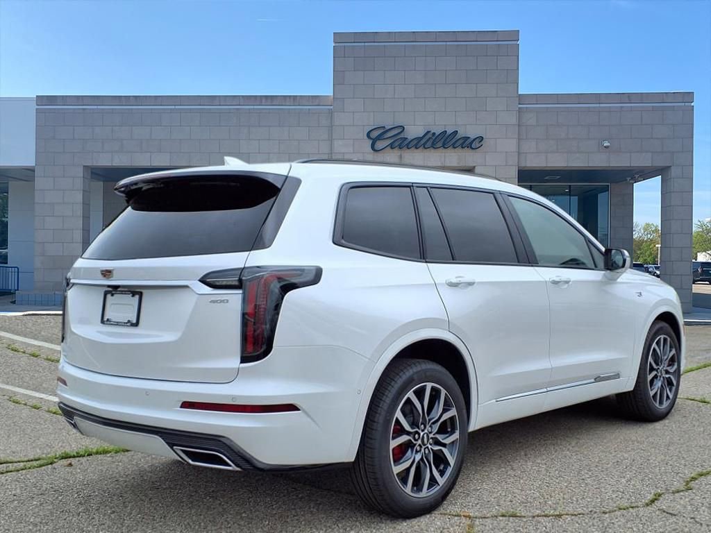 2025 Cadillac XT6 Sport photo 4