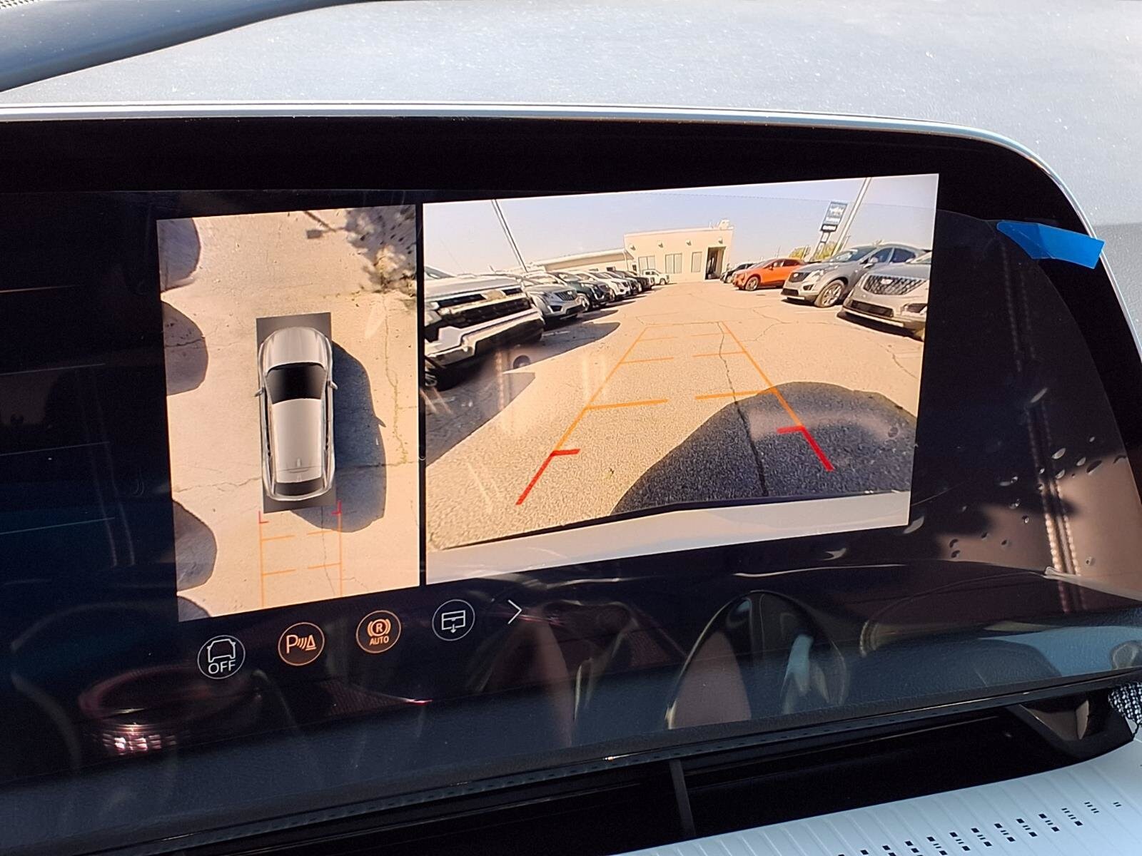 2027 Cadillac OPTIQ Luxury - Photo 19