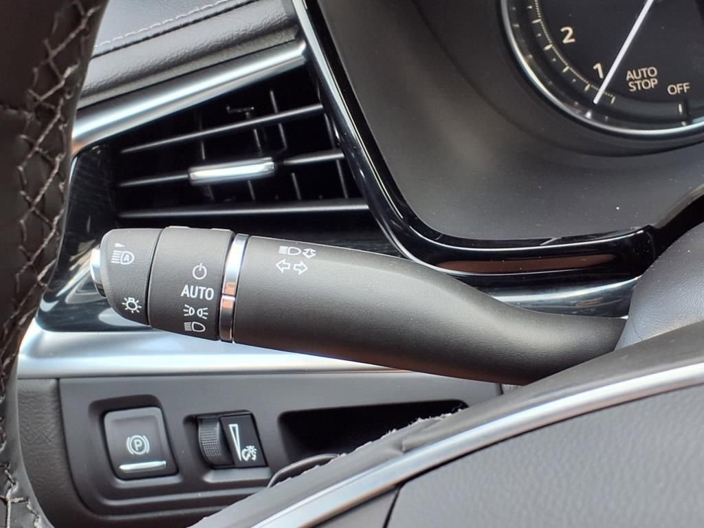 Thumbnail: 2025 Cadillac XT5 - 18