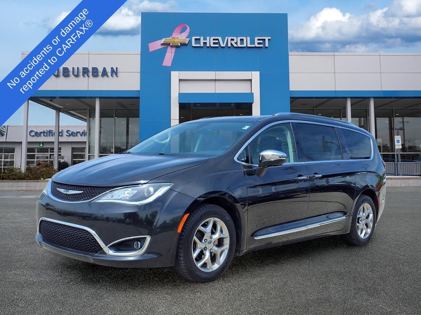 2019 Chrysler Pacifica Limited's photo