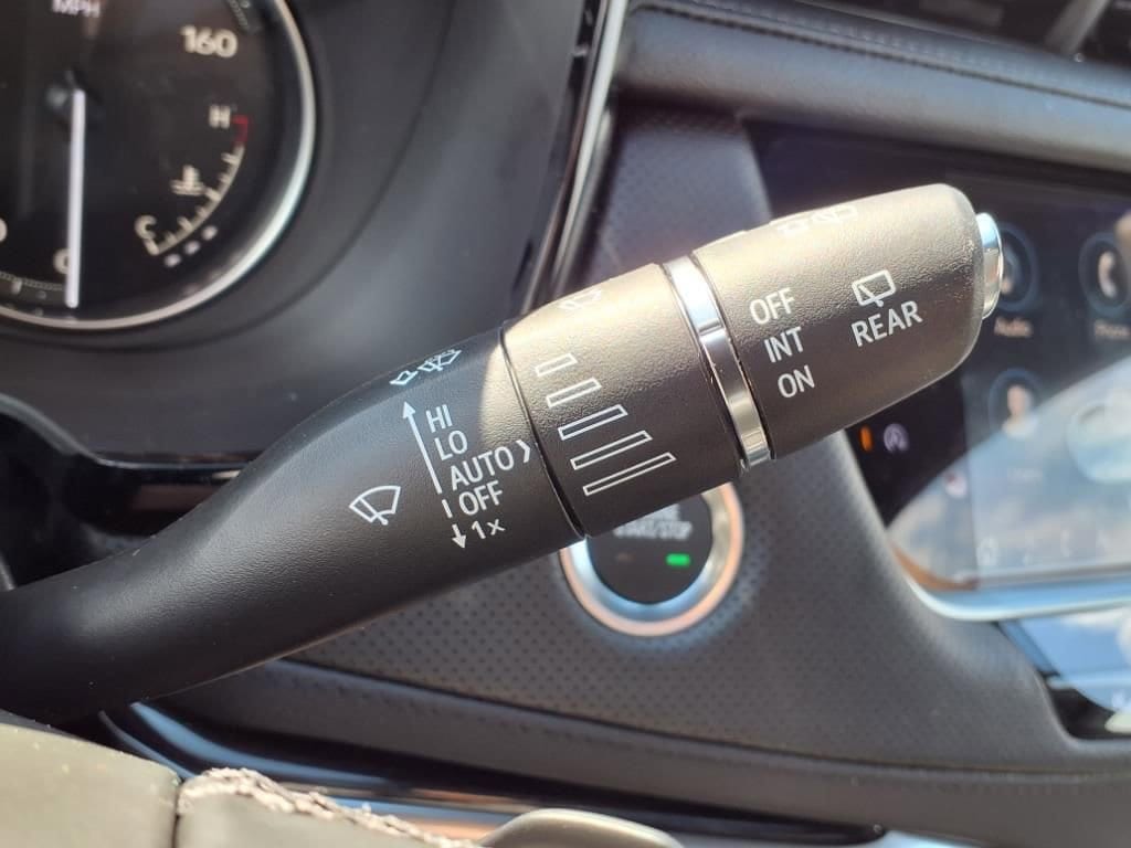 Thumbnail: 2025 Cadillac XT5 - 17