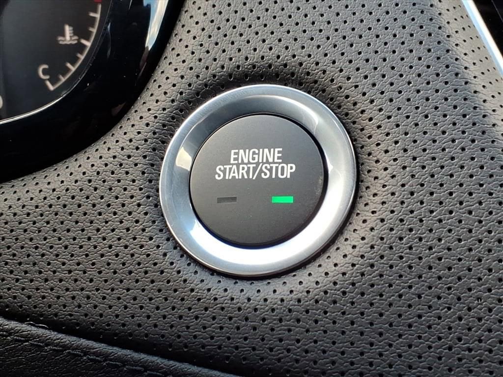 Thumbnail: 2025 Cadillac XT5 - 21