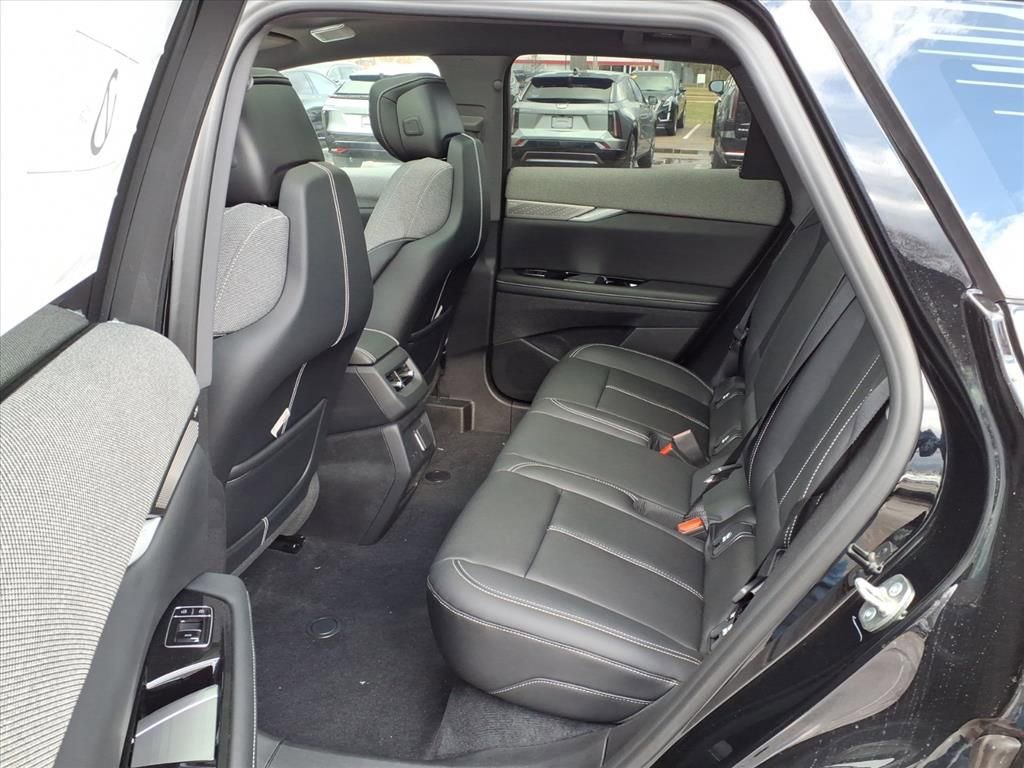 Thumbnail: 2026 Cadillac Optiq - 9