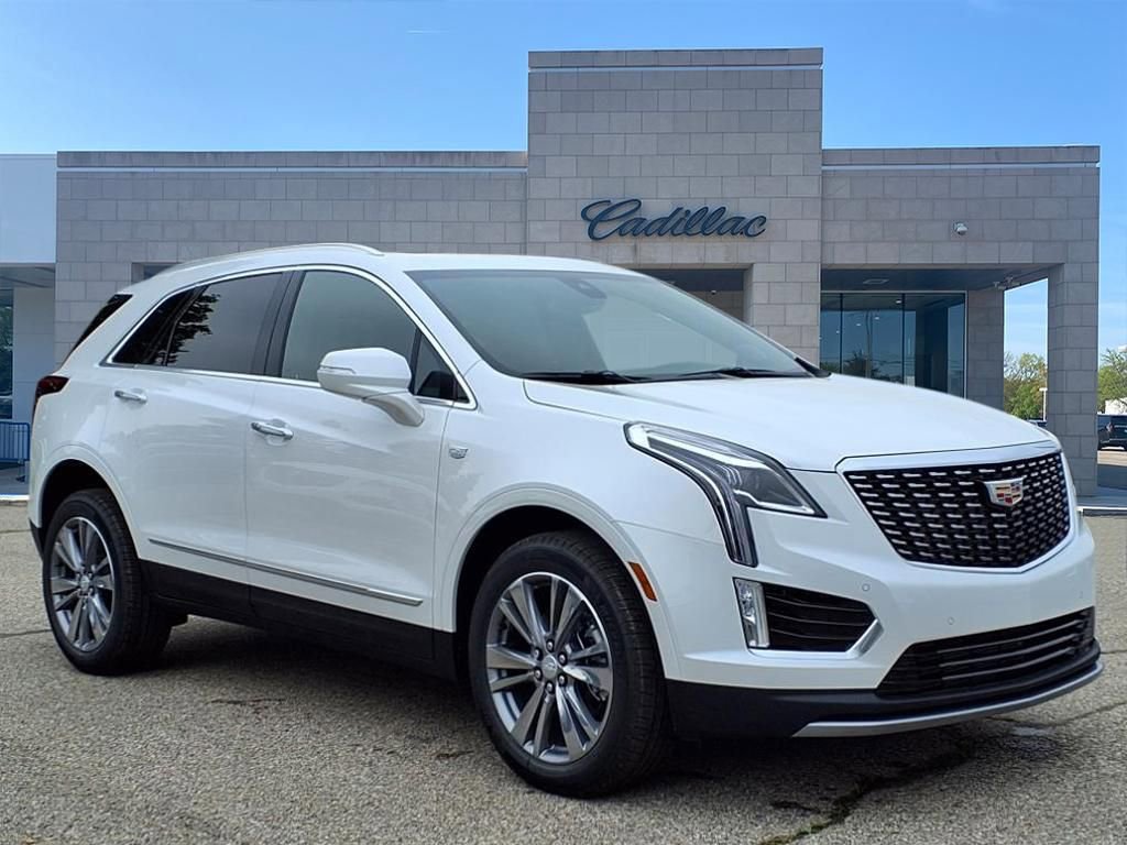 2025 Cadillac XT5 Premium Luxury photo 3