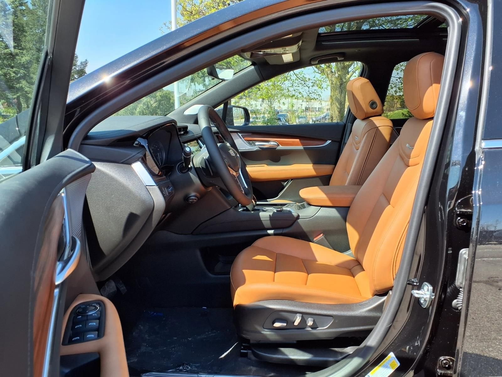 Thumbnail: 2026 Cadillac XT5 - 13