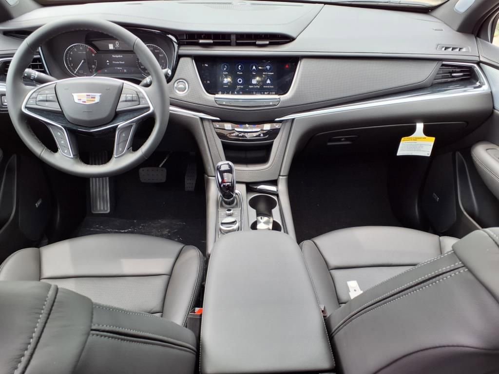 Thumbnail: 2025 Cadillac XT5 - 8