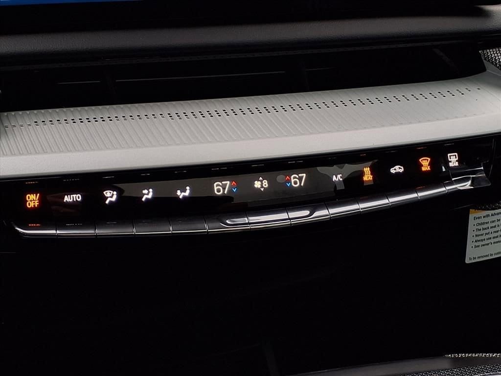 Thumbnail: 2026 Cadillac Optiq - 22