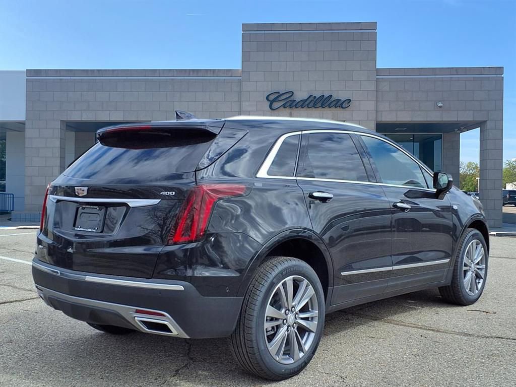 Thumbnail: 2026 Cadillac XT5 - 4