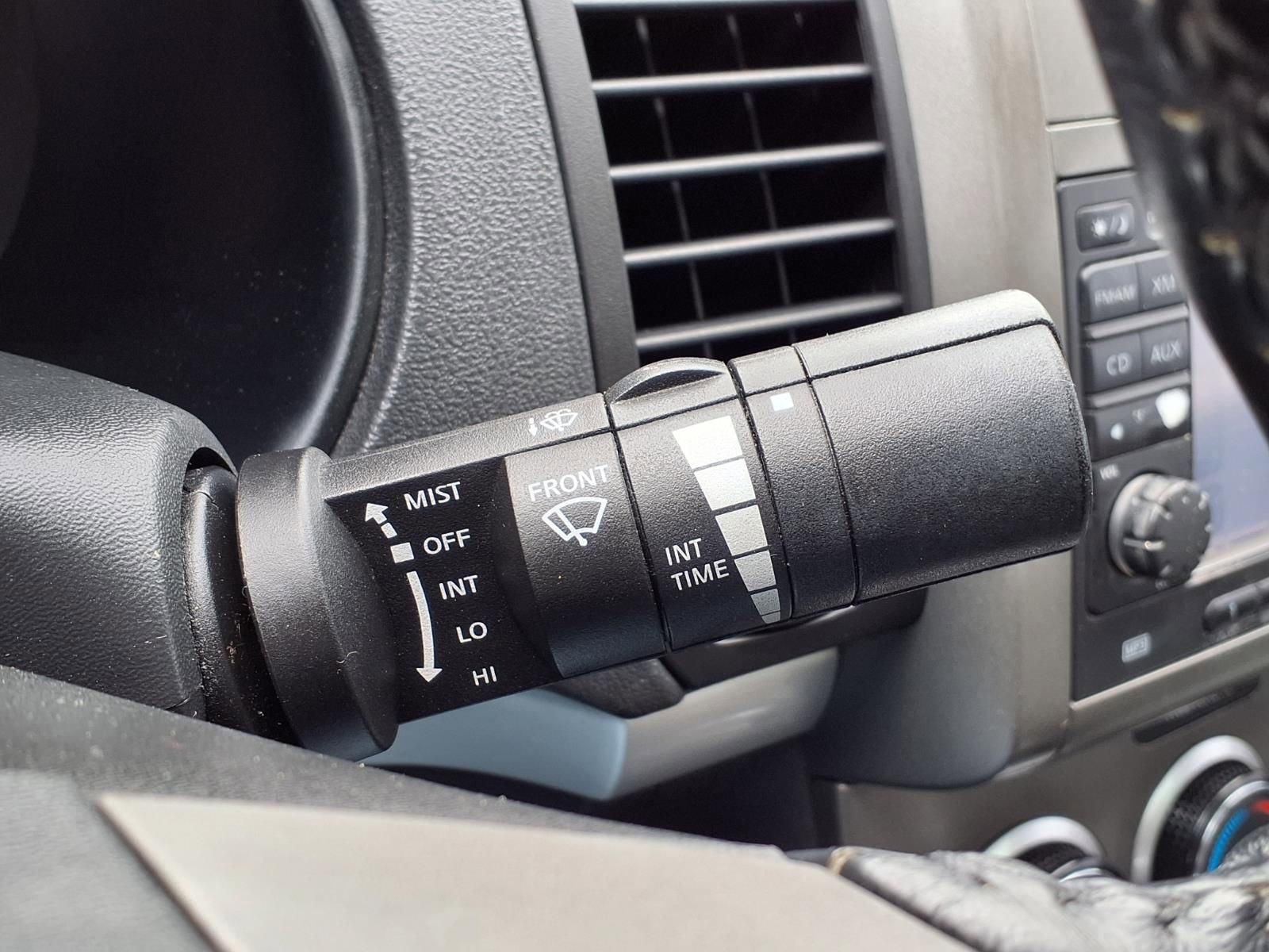 Thumbnail: 2012 Nissan Sentra - 21