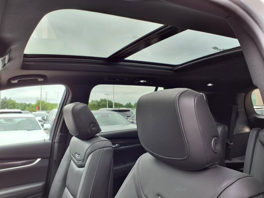 Thumbnail: 2025 Cadillac XT6 - 14