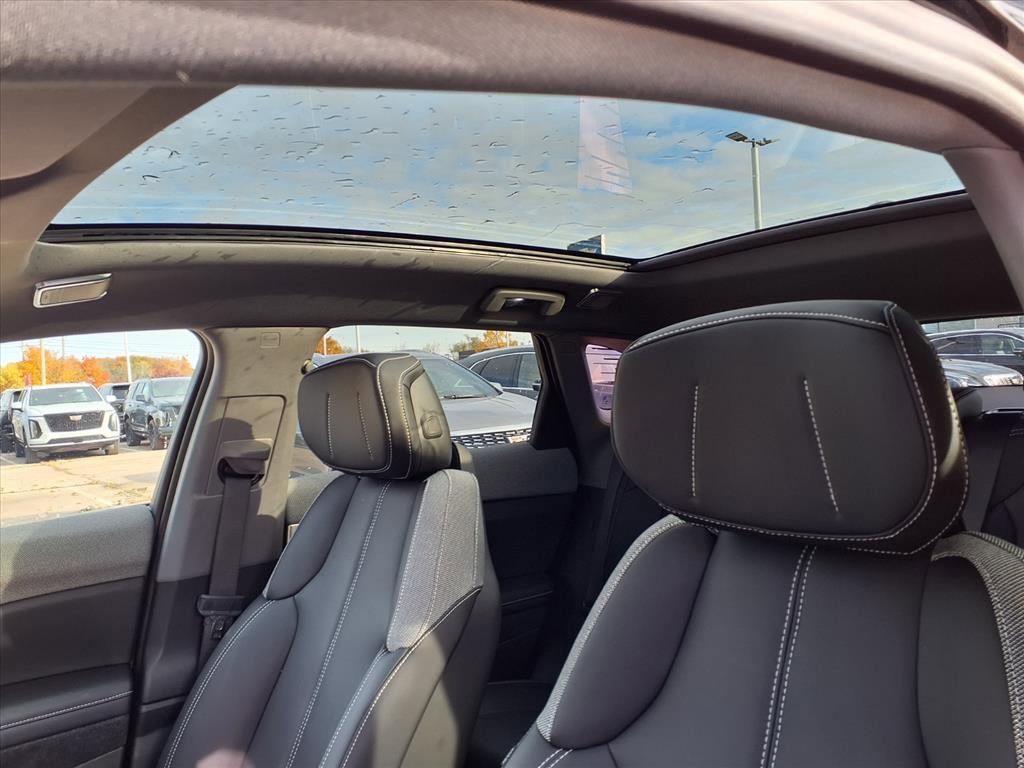 Thumbnail: 2026 Cadillac Optiq - 16