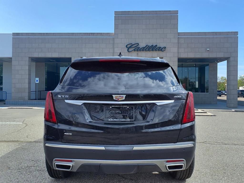 Thumbnail: 2026 Cadillac XT5 - 5