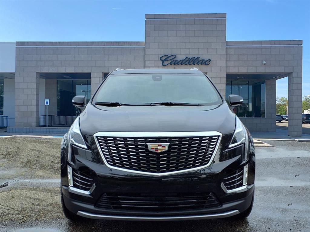 2025 Cadillac XT5 Premium Luxury photo 2