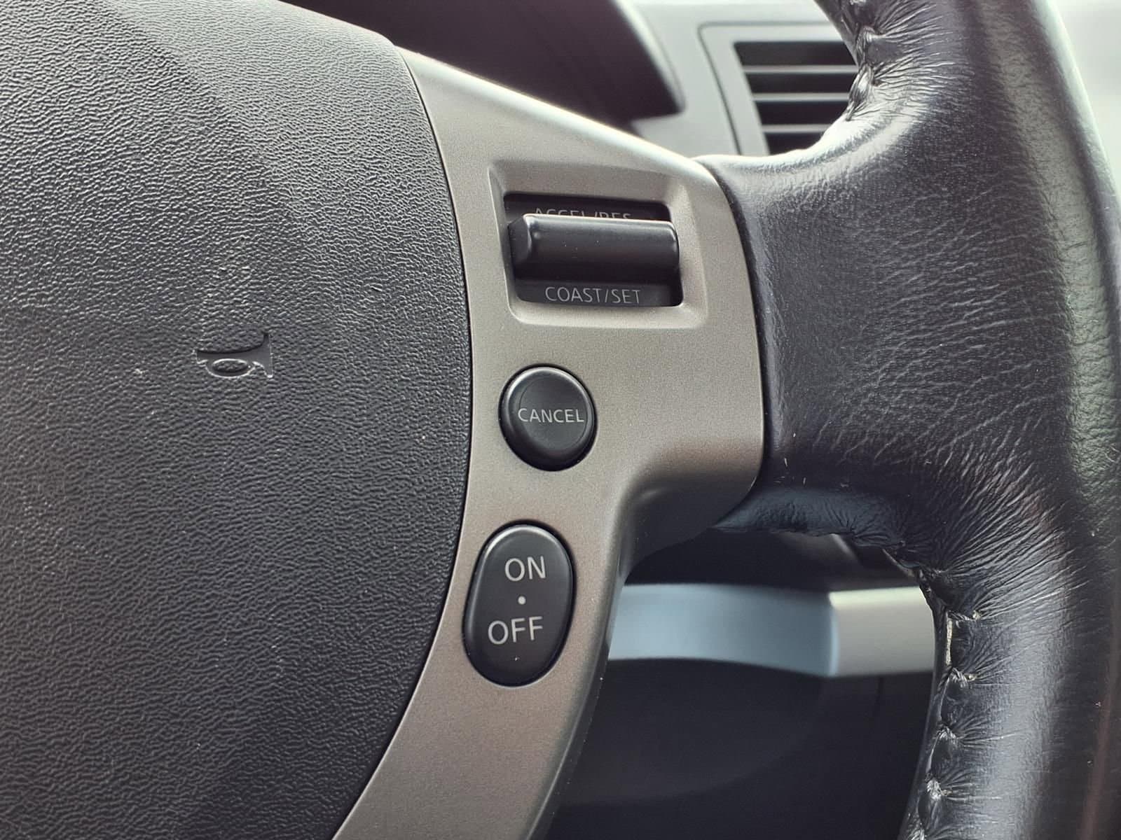 Thumbnail: 2012 Nissan Sentra - 25