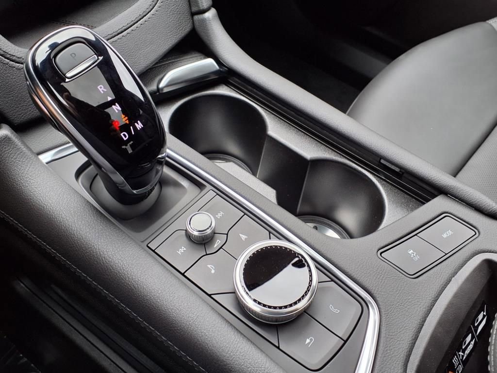 Thumbnail: 2025 Cadillac XT6 - 18