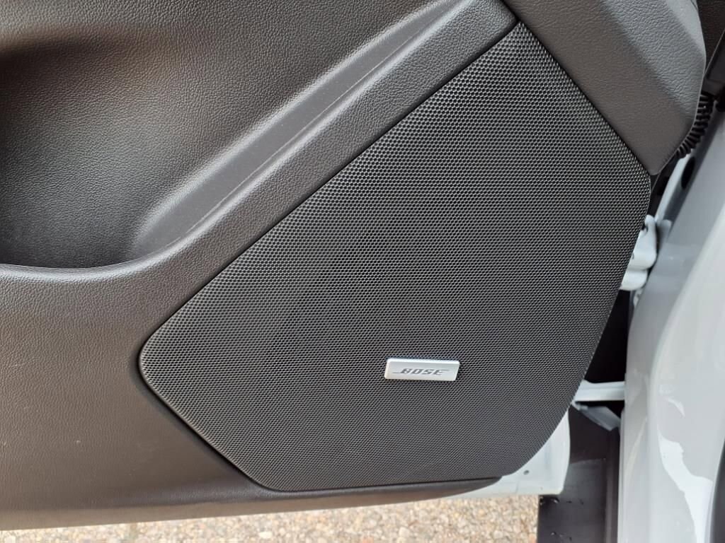 Thumbnail: 2025 Cadillac XT5 - 13