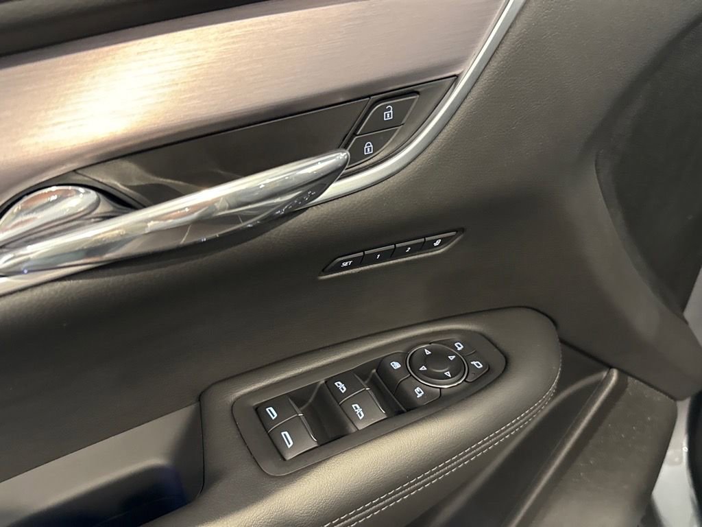 Thumbnail: 2025 Cadillac XT6 - 13