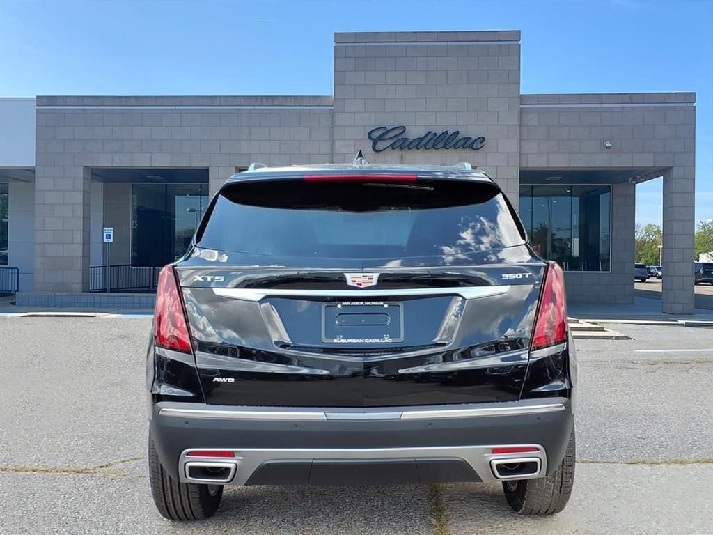 Thumbnail: 2025 Cadillac XT5 - 5