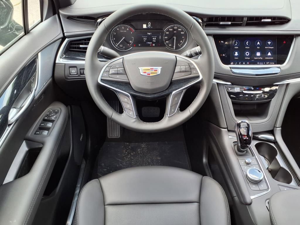 Thumbnail: 2025 Cadillac XT5 - 9