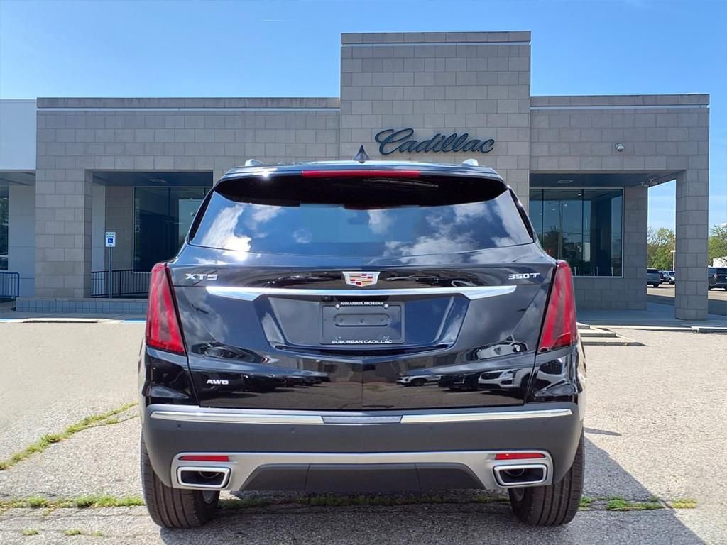 Thumbnail: 2025 Cadillac XT5 - 5