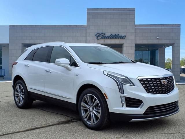 2025 Cadillac XT5 Premium Luxury photo 3