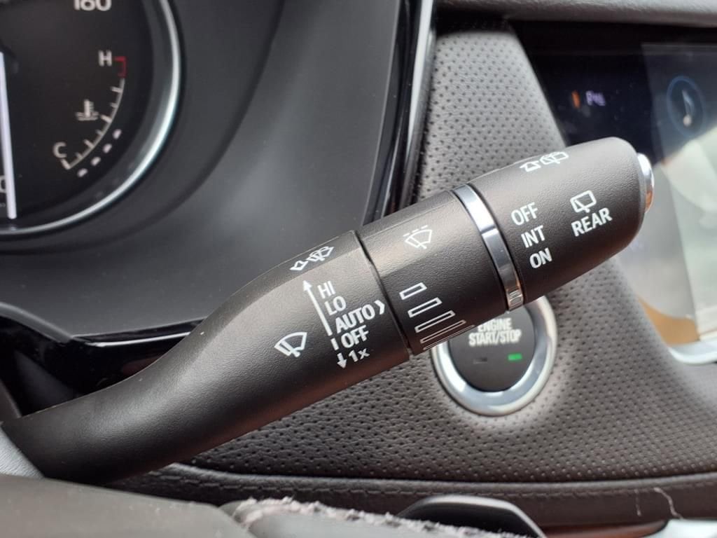 Thumbnail: 2025 Cadillac XT5 - 16