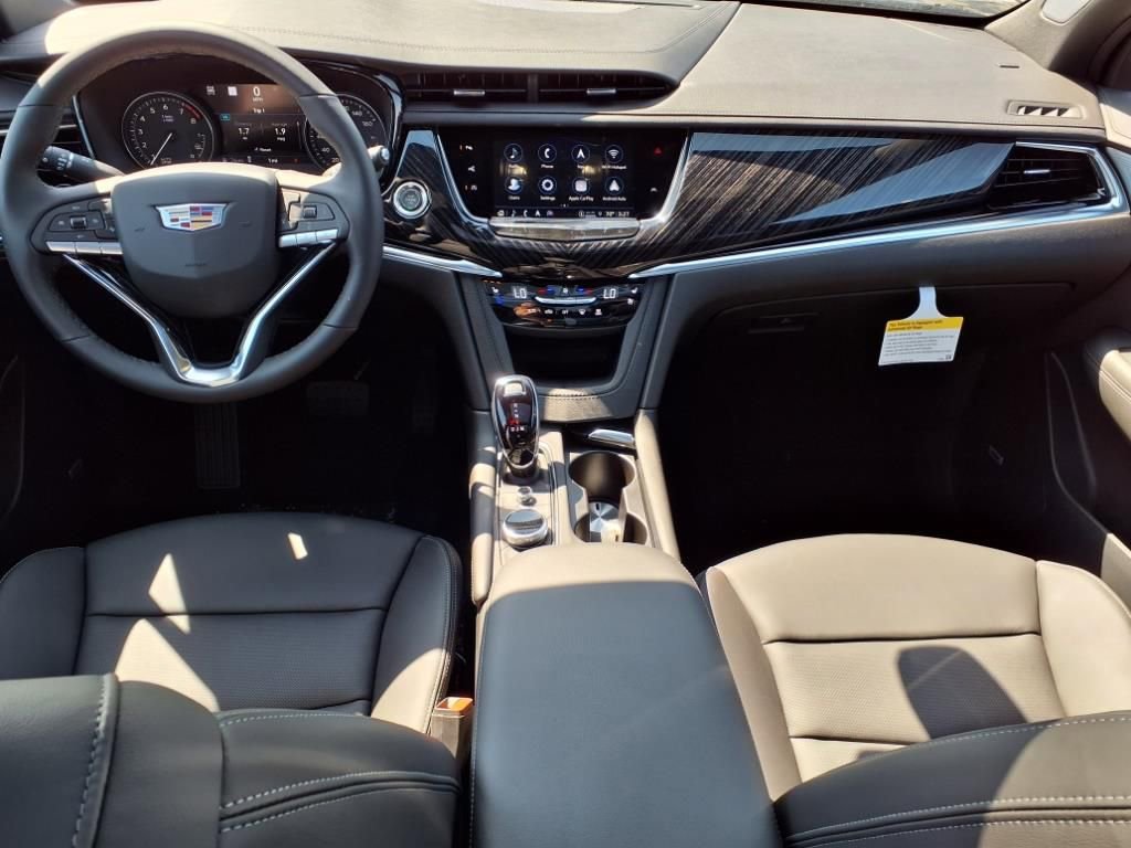 Thumbnail: 2025 Cadillac XT6 - 8