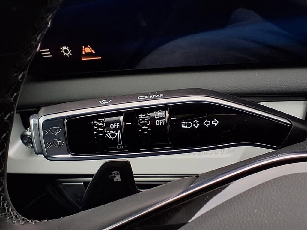 Thumbnail: 2026 Cadillac Optiq - 19