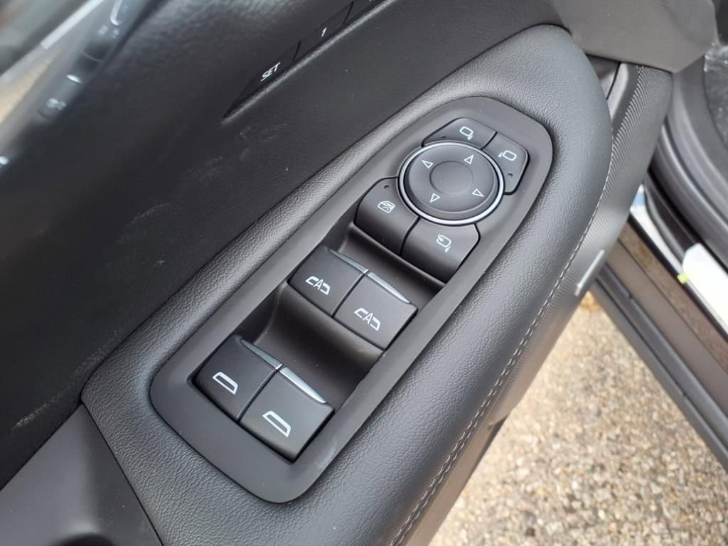 Thumbnail: 2025 Cadillac XT6 - 12