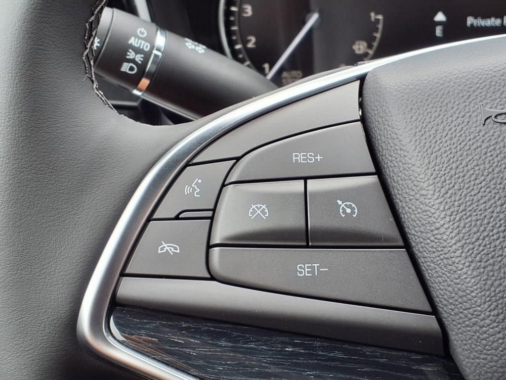 Thumbnail: 2025 Cadillac XT5 - 23