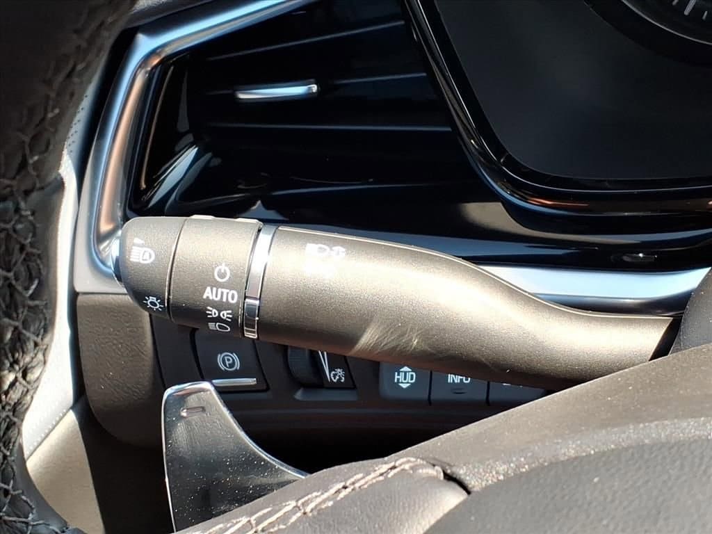 Thumbnail: 2025 Cadillac XT6 - 18