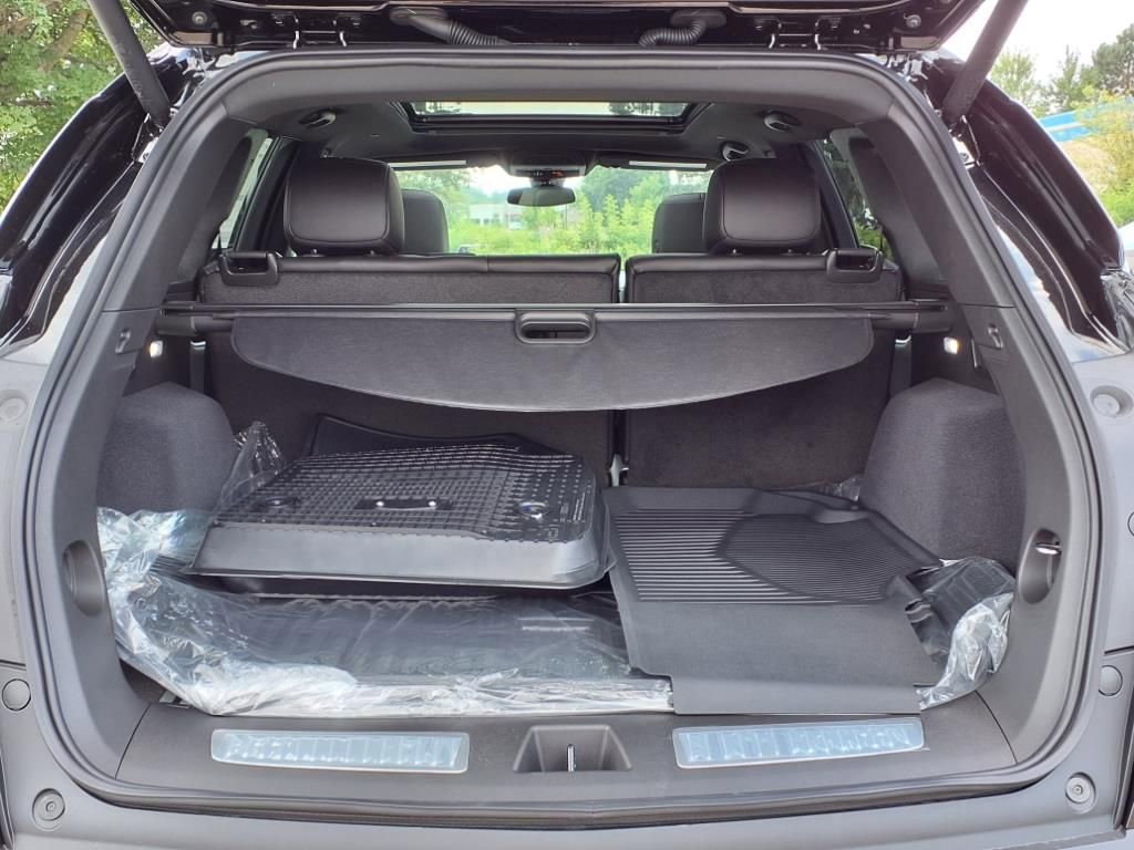 Thumbnail: 2025 Cadillac XT5 - 8