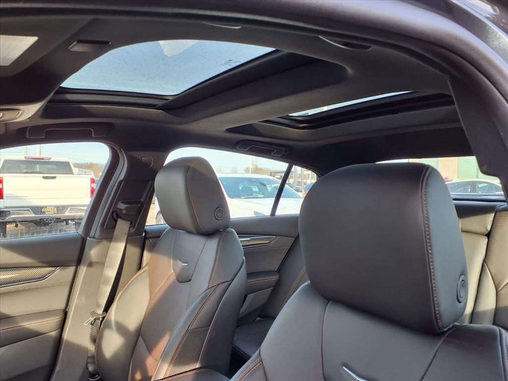 Thumbnail: 2026 Cadillac CT5 - 15