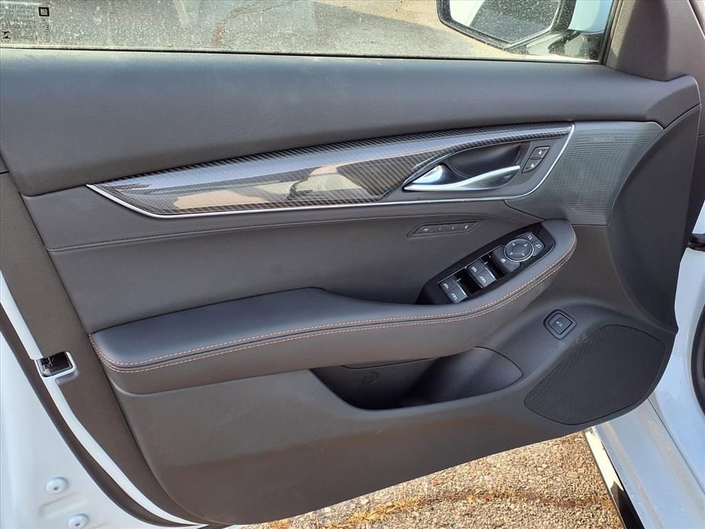 Thumbnail: 2026 Cadillac CT5 - 11