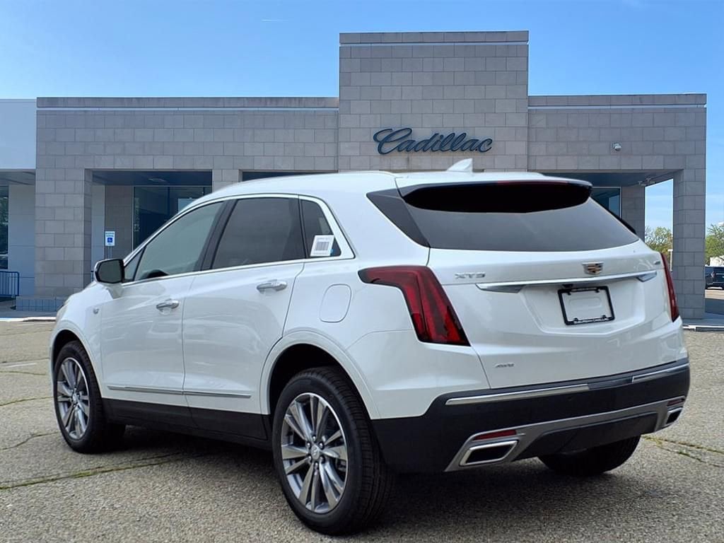 Thumbnail: 2025 Cadillac XT5 - 6