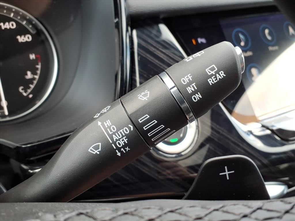 Thumbnail: 2025 Cadillac XT6 - 16