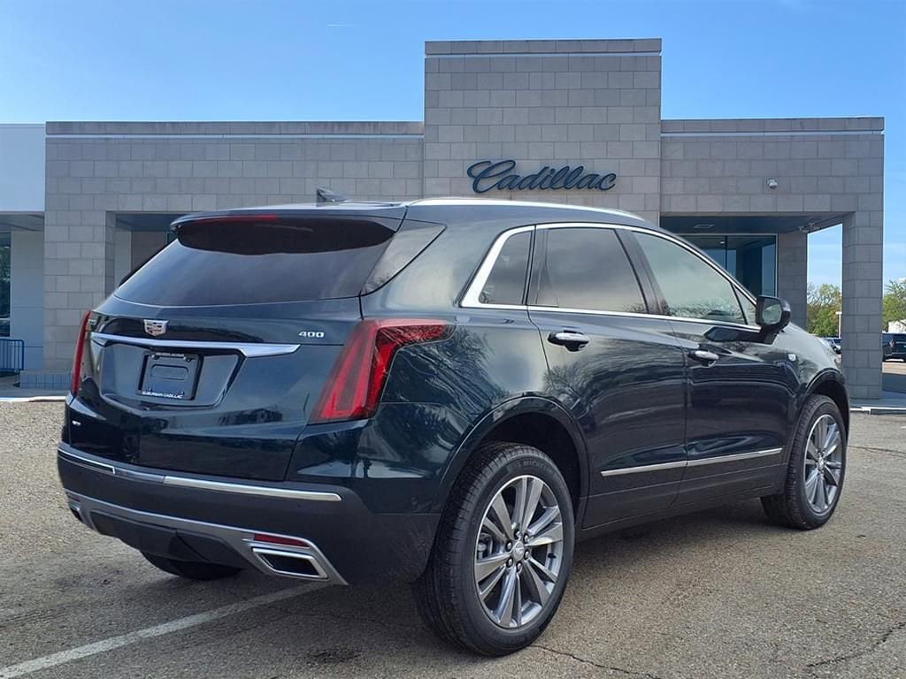 New 2026 CADILLAC XT5 Premium Luxury SUV