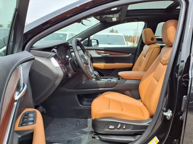 Thumbnail: 2025 Cadillac XT5 - 13