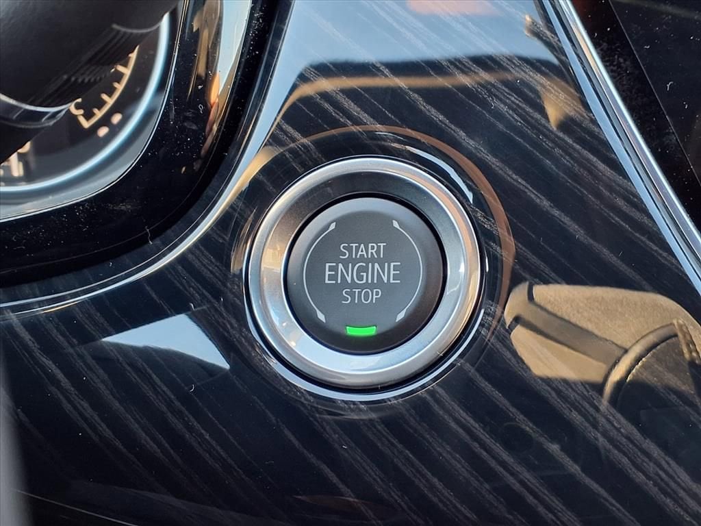 Thumbnail: 2025 Cadillac XT6 - 22