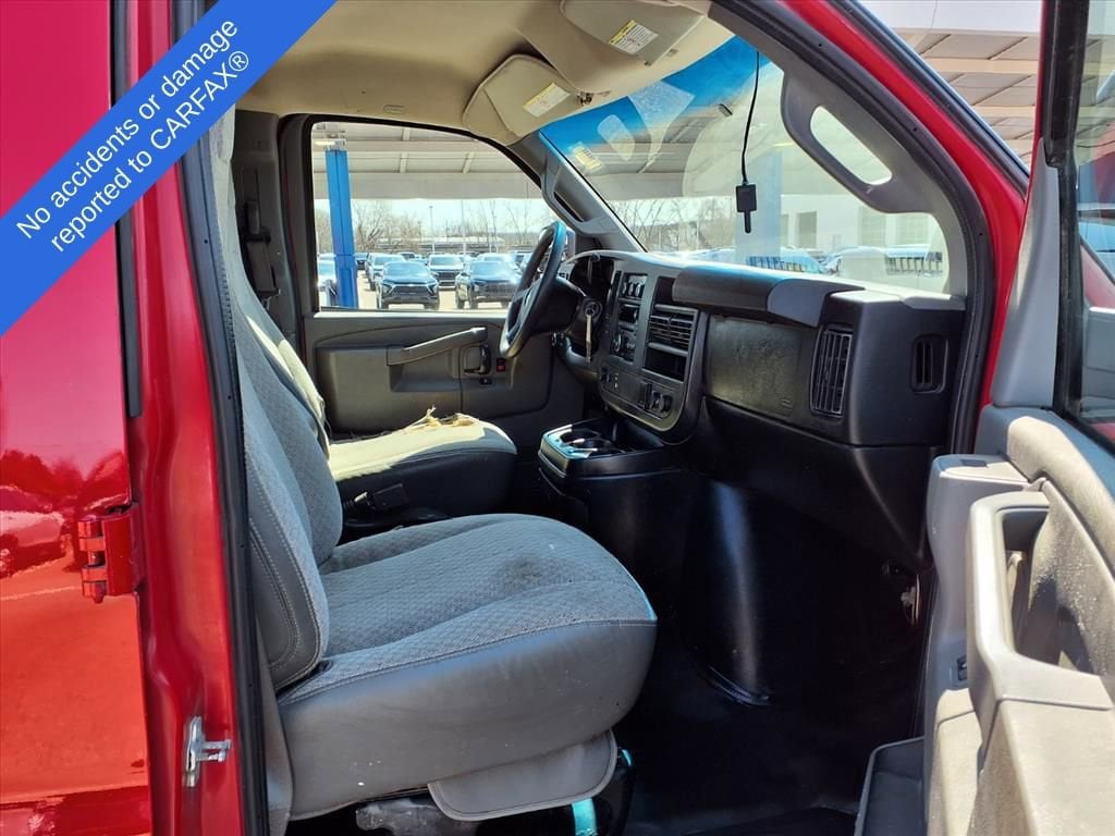Thumbnail: 2017 Chevrolet Express - 15