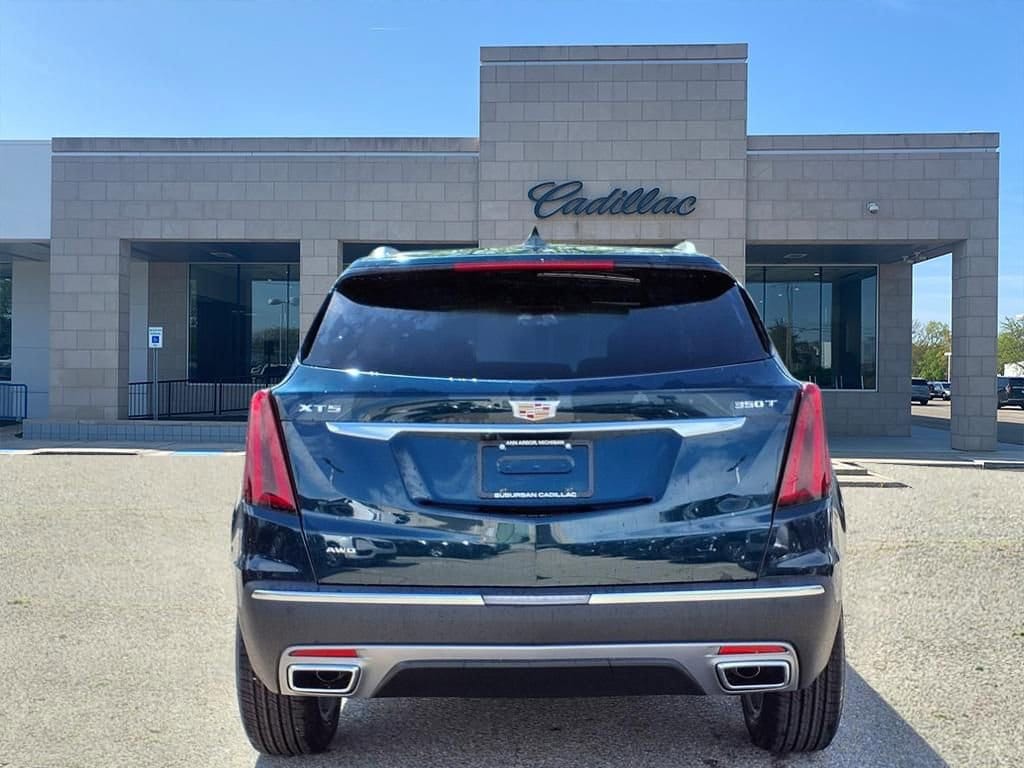 Thumbnail: 2025 Cadillac XT5 - 5