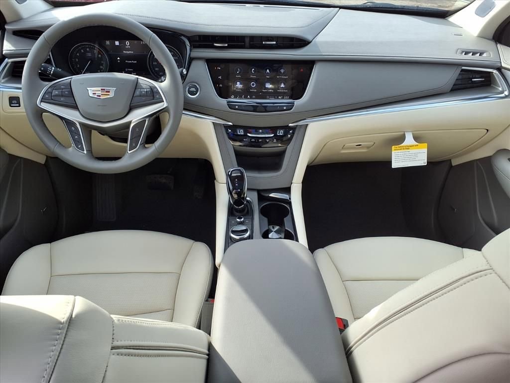 Thumbnail: 2026 Cadillac XT5 - 9