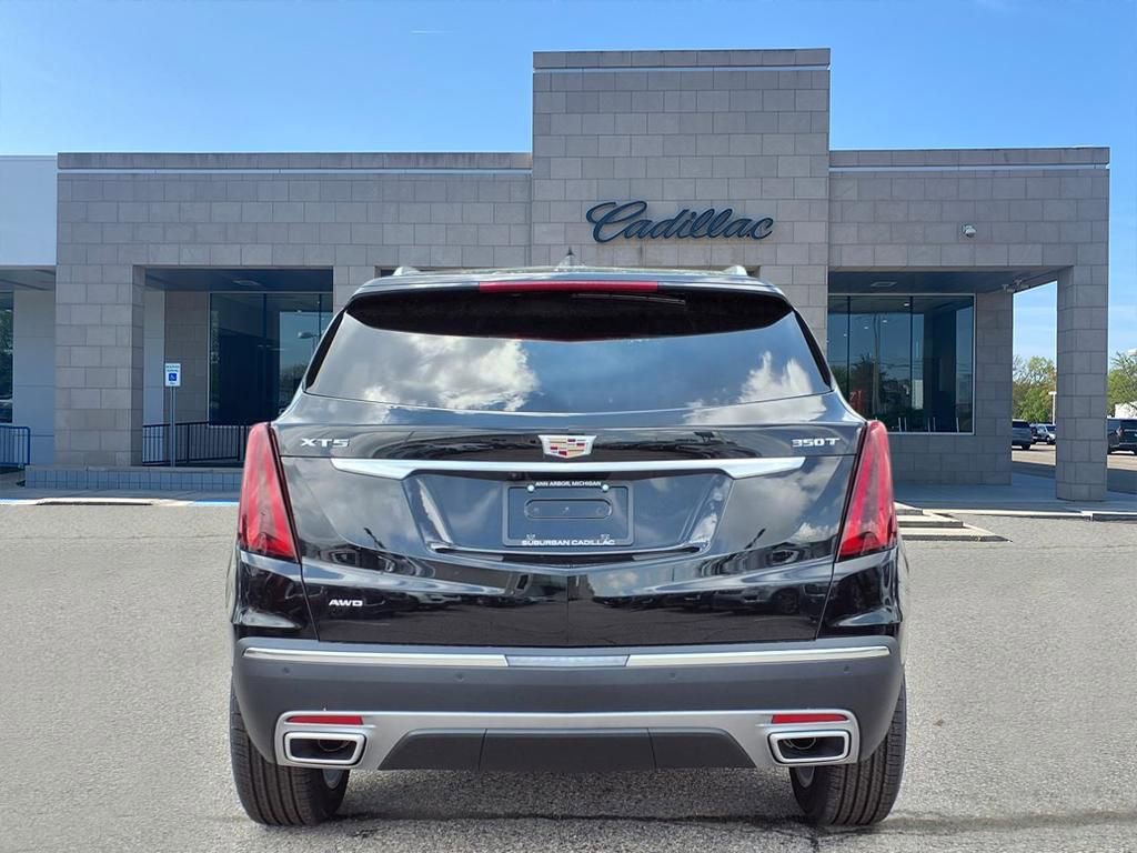 Thumbnail: 2025 Cadillac XT5 - 5