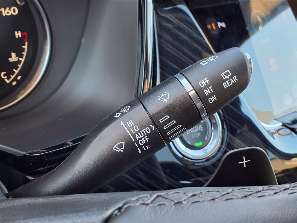 Thumbnail: 2025 Cadillac XT6 - 17