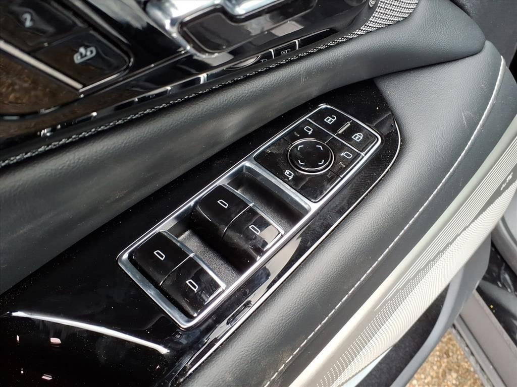 Thumbnail: 2026 Cadillac Optiq - 13