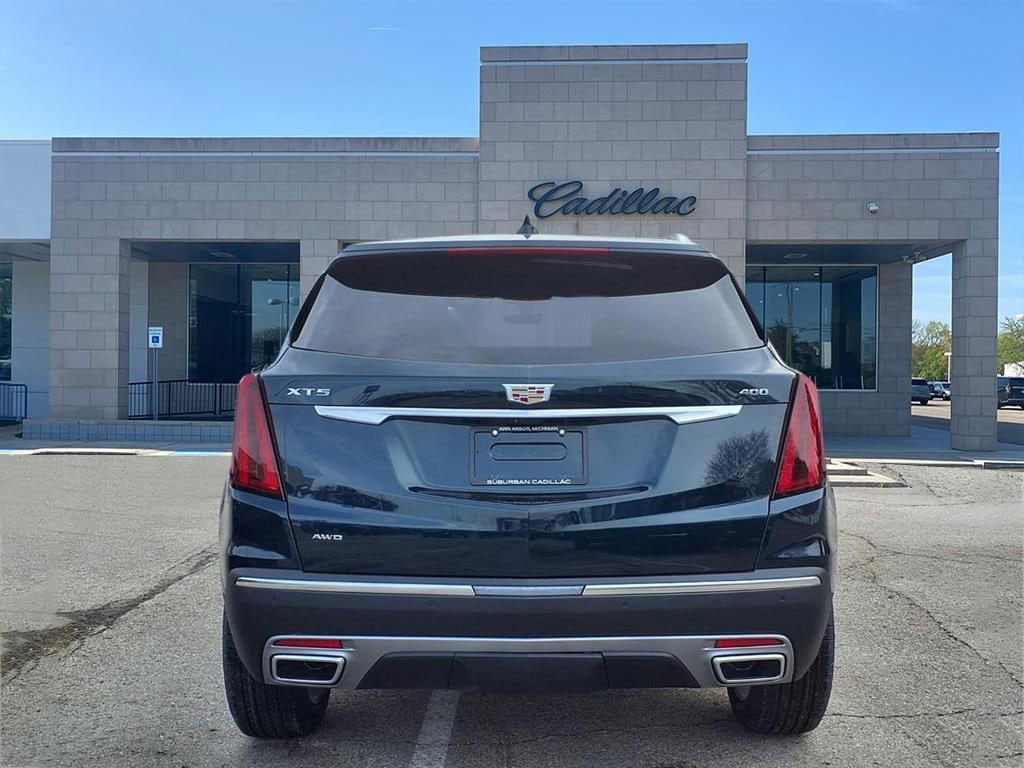 Thumbnail: 2026 Cadillac XT5 - 5