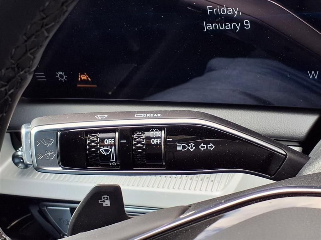 Thumbnail: 2026 Cadillac Optiq - 19