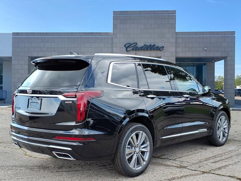 Thumbnail: 2025 Cadillac XT6 - 4